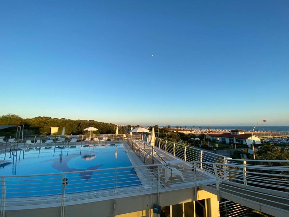 Hotel Joseph Marina di Pietrasanta Bagian luar foto