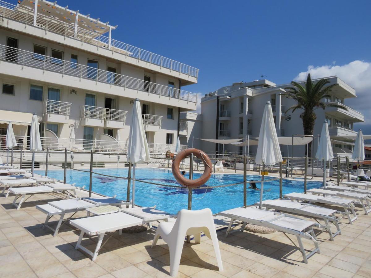Hotel Joseph Marina di Pietrasanta Bagian luar foto