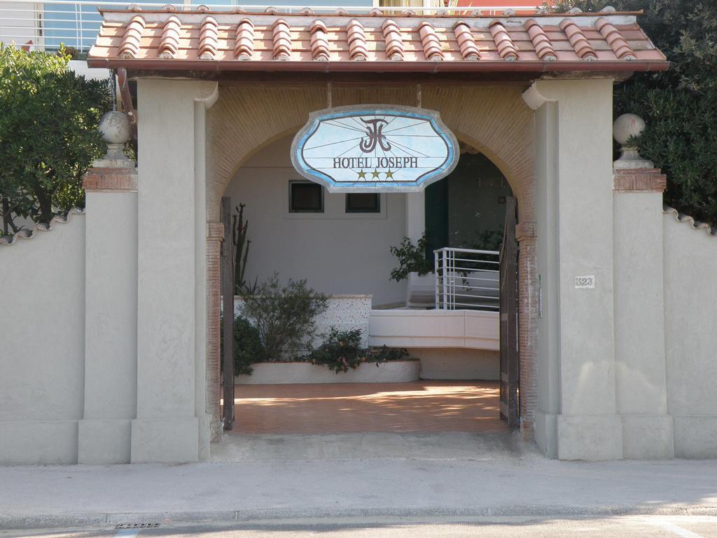 Hotel Joseph Marina di Pietrasanta Bagian luar foto