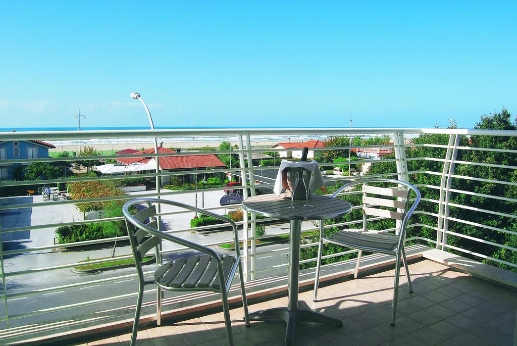 Hotel Joseph Marina di Pietrasanta Bagian luar foto