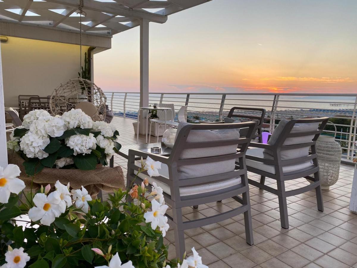 Hotel Joseph Marina di Pietrasanta Bagian luar foto