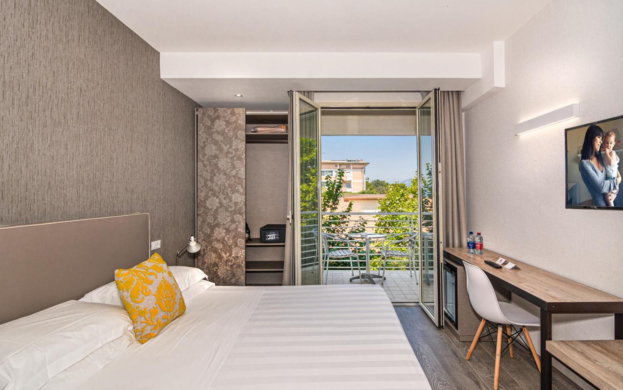 Hotel Joseph Marina di Pietrasanta Bagian luar foto