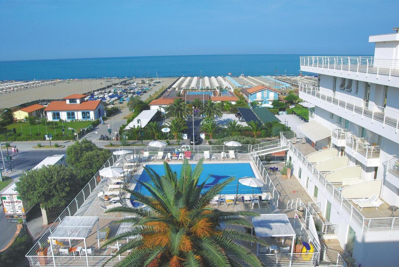 Hotel Joseph Marina di Pietrasanta Bagian luar foto
